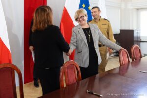 Pieniądze na bezpieczeństwo-11