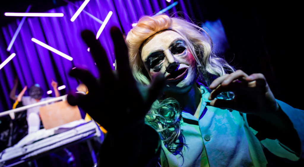 Spektakl „Znaki szczególne”